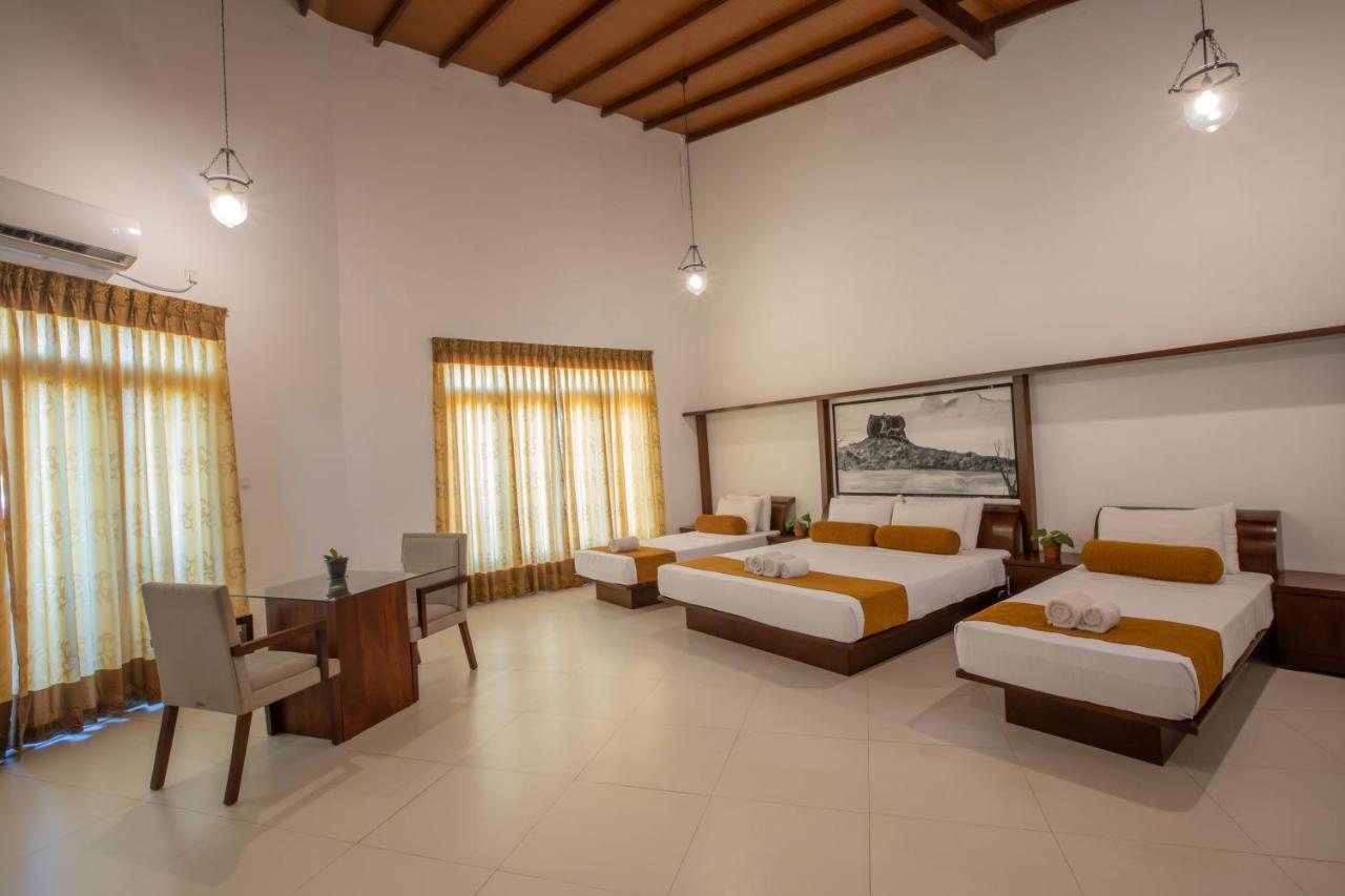 Sigiriya Wewa Addara Hotel - Hotel By The Lake Exterior foto
